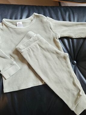 H&M light green Waffle matching set